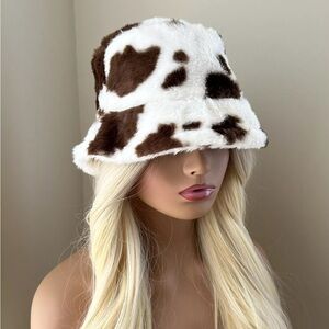Cow Print Faux Fur Bucket Hat NWOT Size Small